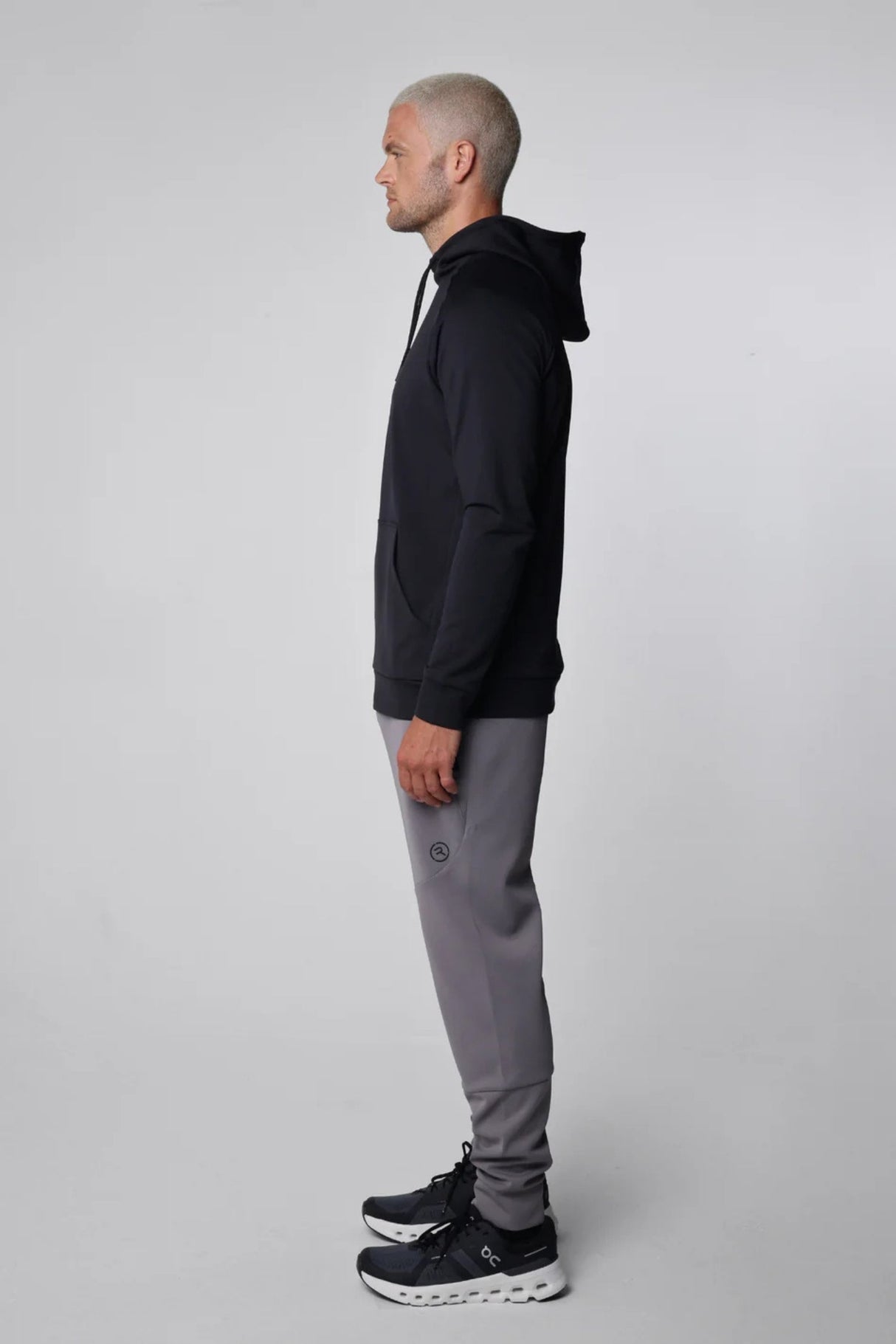 Reflo Aldan Performance Modern Tapered Golf Cuffed Jogger Trousers - Warm Grey