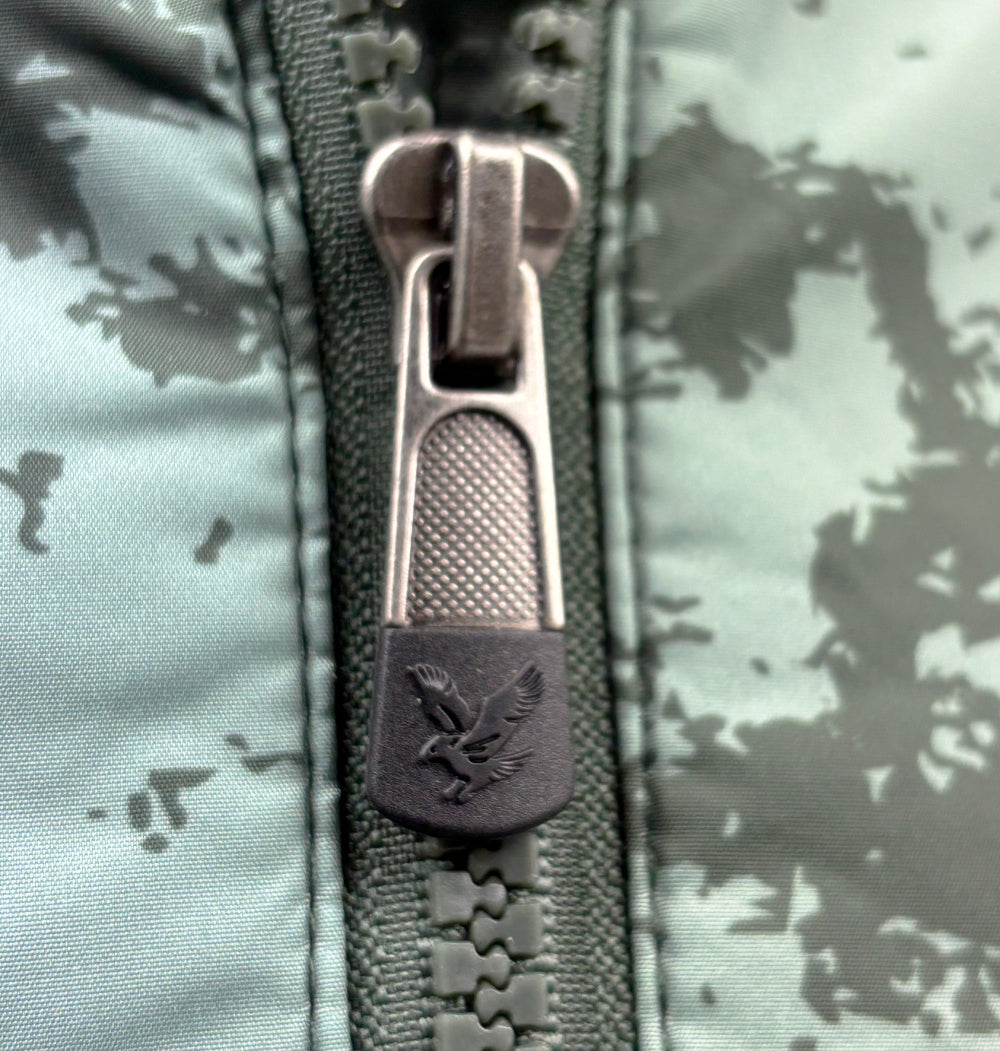 Lyle & Scott Golf Seafoam Print Primaloft Gilet - Cactus Green