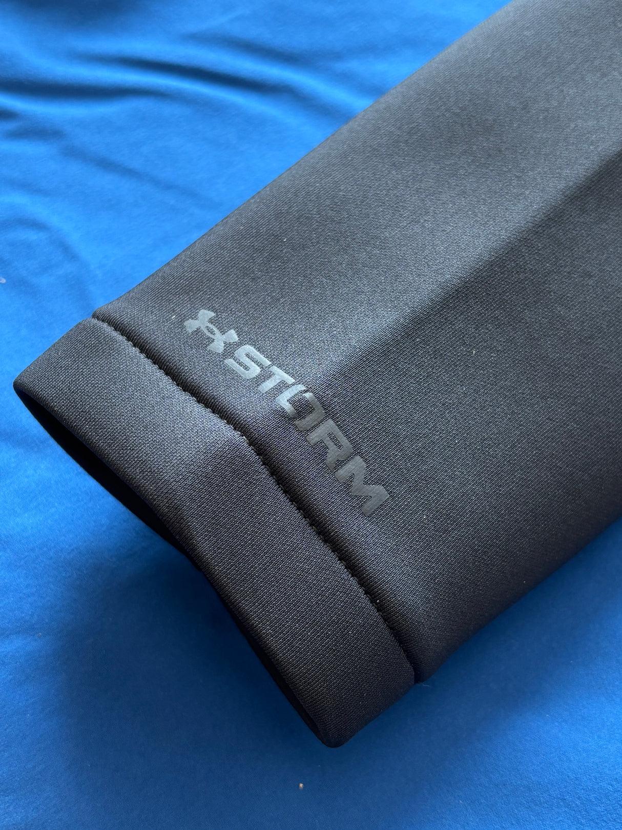 Under Armour Drive Pro Storm Hybrid 1/2 Zip Mid Layer - Tech Blue